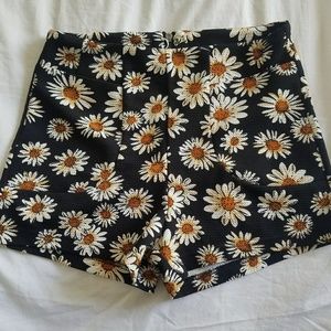 Floral High Waisted Shorts Size Medium